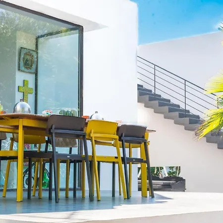 Villa Carovigno فيلة
